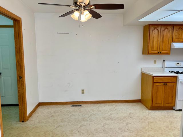 6077 Fillmore Place, Merrillville, IN 46410