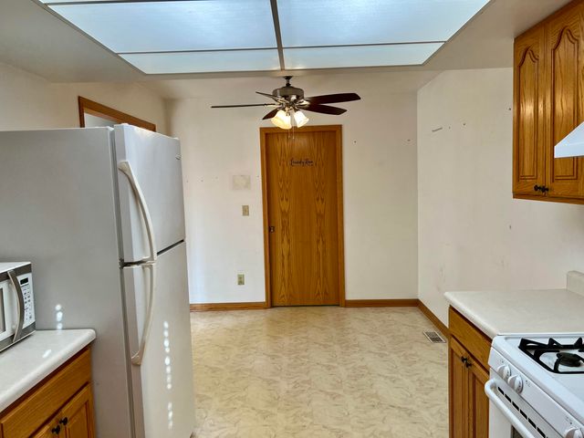 6077 Fillmore Place, Merrillville, IN 46410