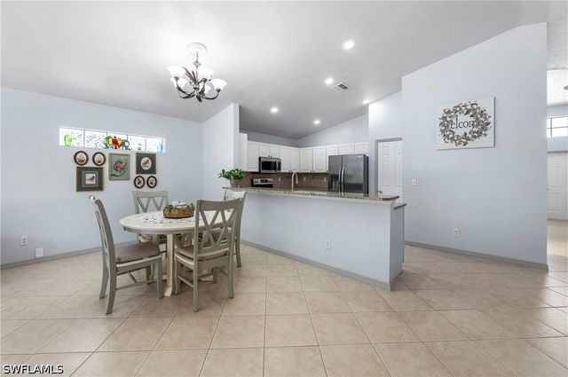 713 Crossfield CIR, Naples, FL 34104