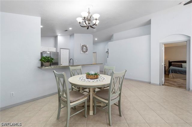 713 Crossfield CIR, Naples, FL 34104