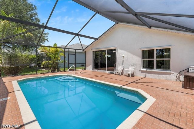 713 Crossfield CIR, Naples, FL 34104