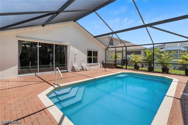 713 Crossfield CIR, Naples, FL 34104