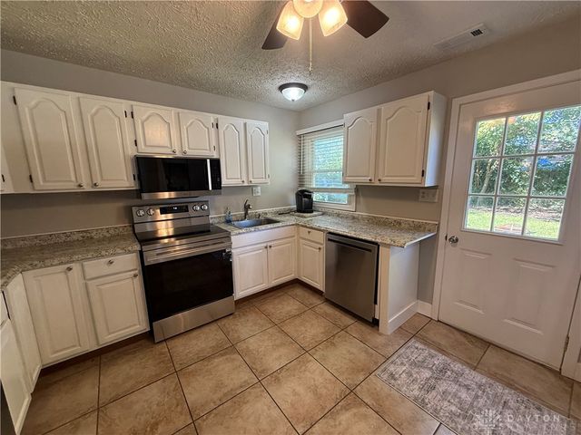 23 Lindway Drive, Fairborn, OH 45324