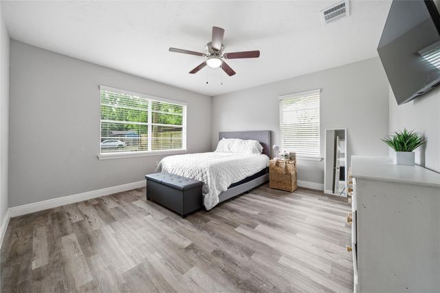 8826 Delilah Street, Houston, TX 77033