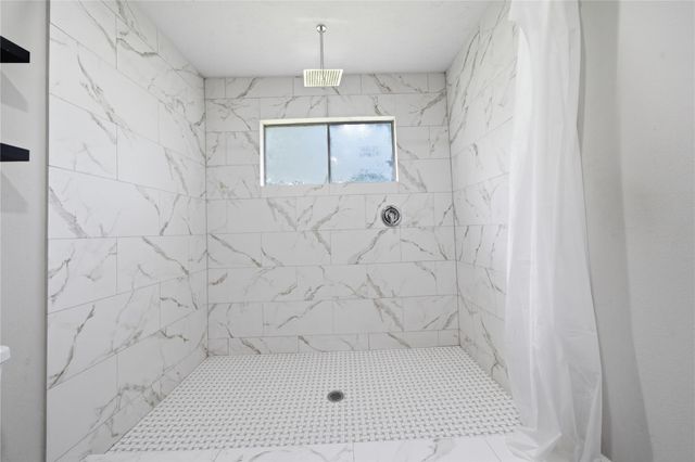 8826 Delilah Street, Houston, TX 77033