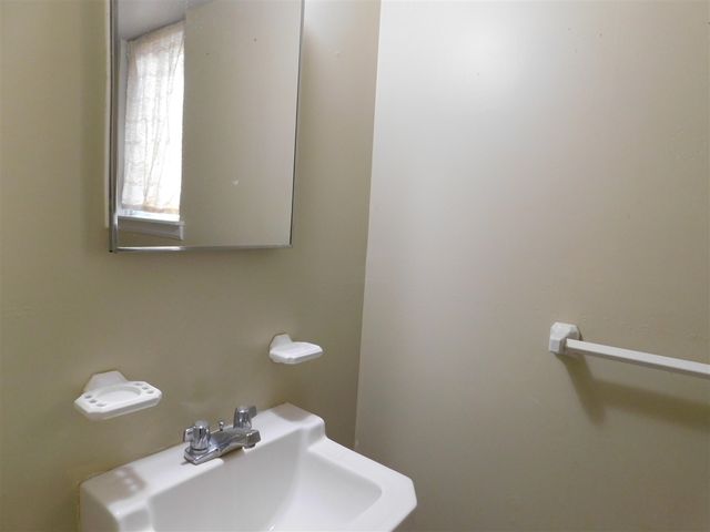 2910 Marshall Street, Ann Arbor, MI 48108