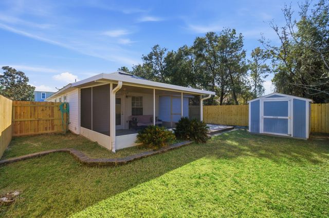 613 Dolphin Drive, Panama City Beach, FL 32413