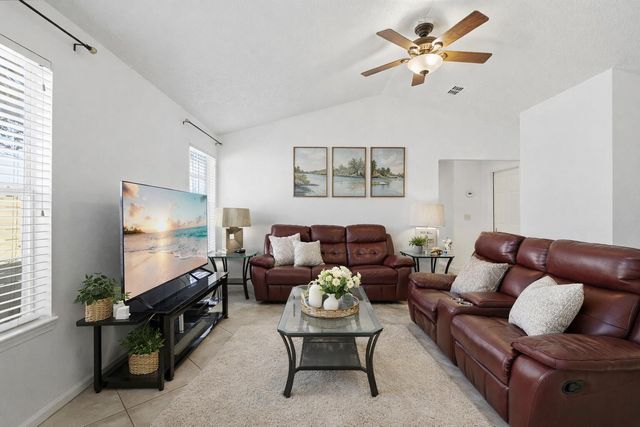 613 Dolphin Drive, Panama City Beach, FL 32413