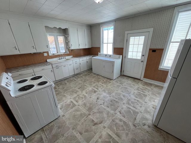 219 MARKET ST, Halifax, PA 17032