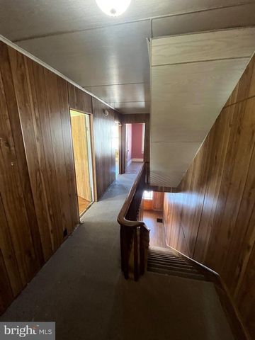 219 MARKET ST, Halifax, PA 17032