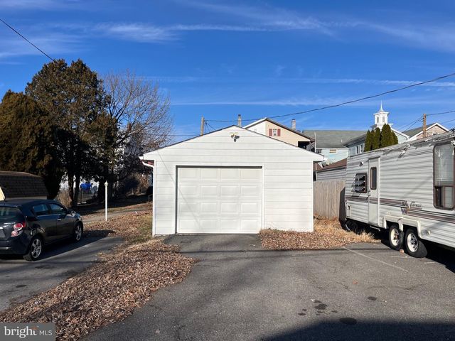 219 MARKET ST, Halifax, PA 17032