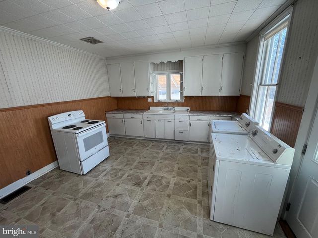 219 MARKET ST, Halifax, PA 17032