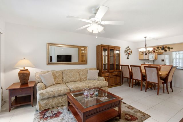 1105 Bahama Bend B1, Coconut Creek, FL 33066