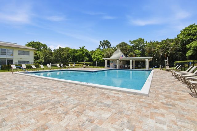 1105 Bahama Bend B1, Coconut Creek, FL 33066