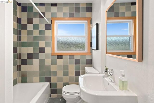 1650 Shasta St, Richmond, CA 94804