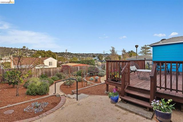 1650 Shasta St, Richmond, CA 94804