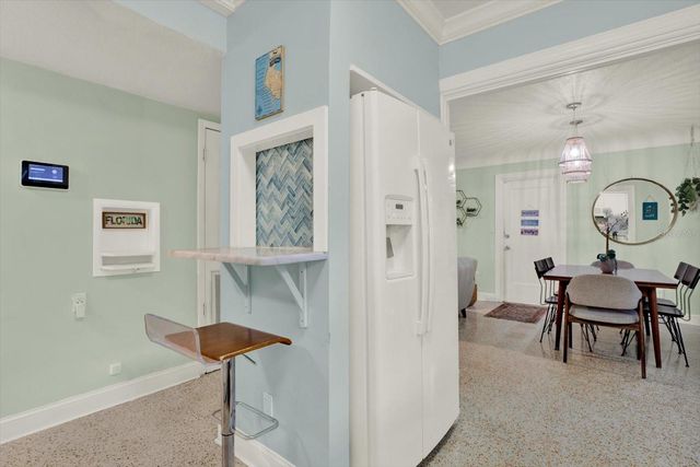 5572 100TH WAY N, St Petersburg, FL 33708