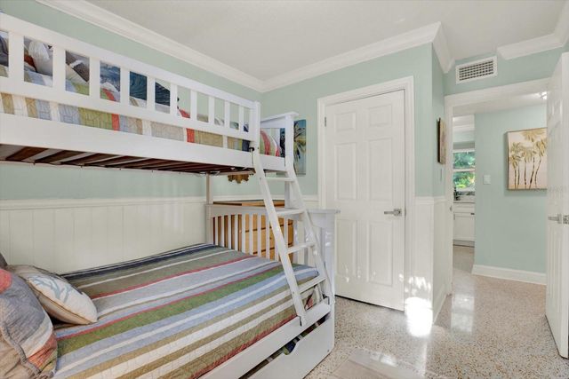 5572 100TH WAY N, St Petersburg, FL 33708