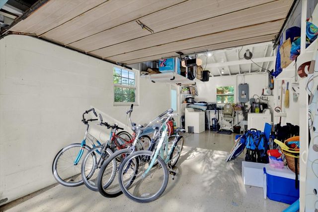 5572 100TH WAY N, St Petersburg, FL 33708