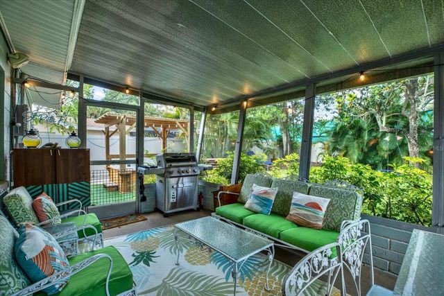 5572 100TH WAY N, St Petersburg, FL 33708
