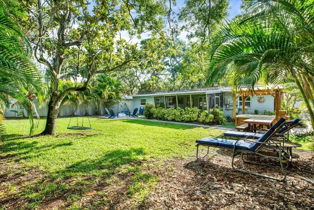 5572 100TH WAY N, St Petersburg, FL 33708