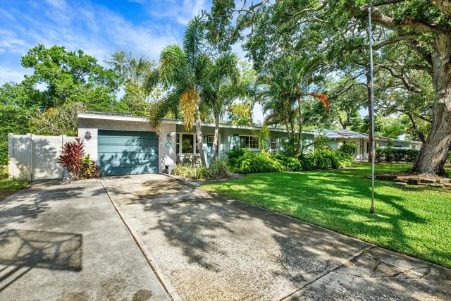 5572 100TH WAY N, St Petersburg, FL 33708