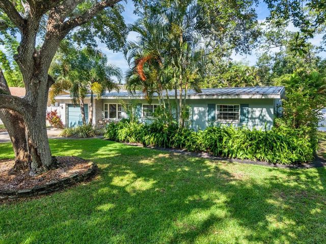 5572 100TH WAY N, St Petersburg, FL 33708