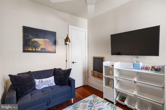 802 N BAMBREY ST, Philadelphia, PA 19130