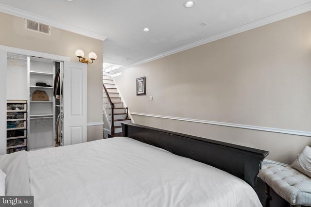 802 N BAMBREY ST, Philadelphia, PA 19130