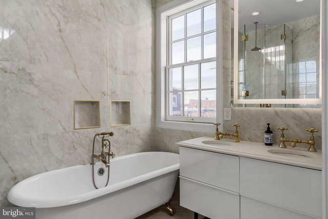 802 N BAMBREY ST, Philadelphia, PA 19130