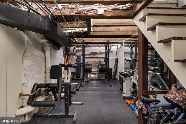 802 N BAMBREY ST, Philadelphia, PA 19130