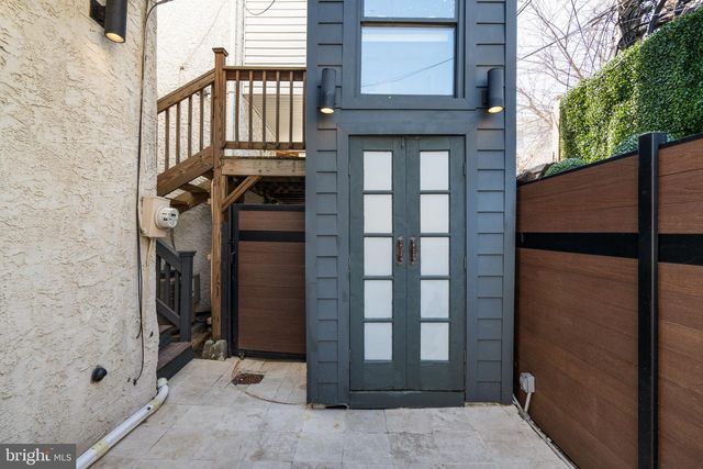 802 N BAMBREY ST, Philadelphia, PA 19130