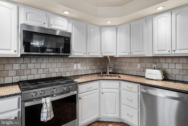 802 N BAMBREY ST, Philadelphia, PA 19130