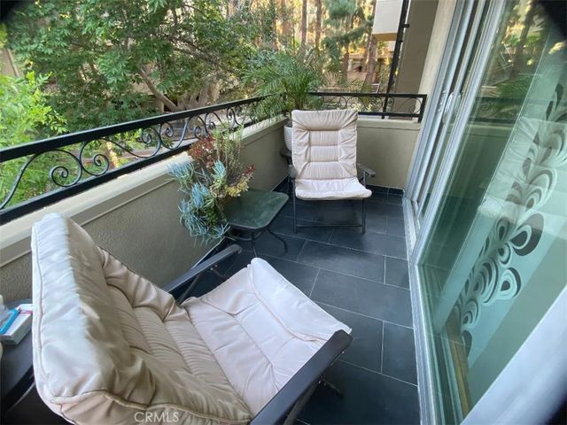 6720 Hillpark Drive 204, Los Angeles, CA 90068