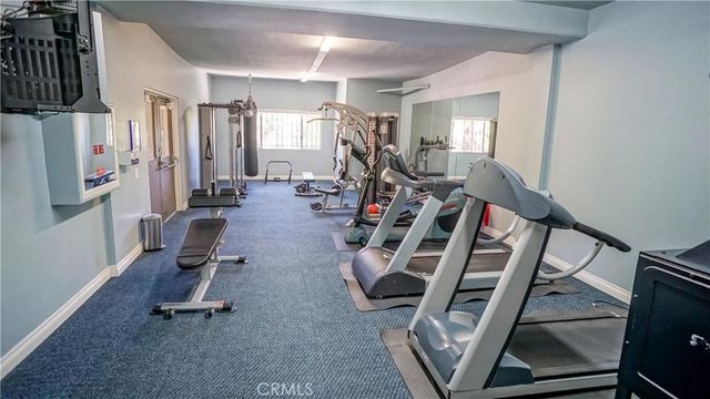 6720 Hillpark Drive 204, Los Angeles, CA 90068