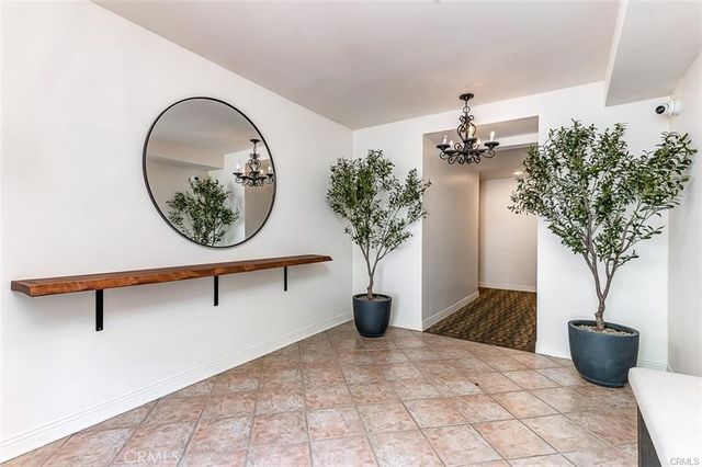 6720 Hillpark Drive 204, Los Angeles, CA 90068
