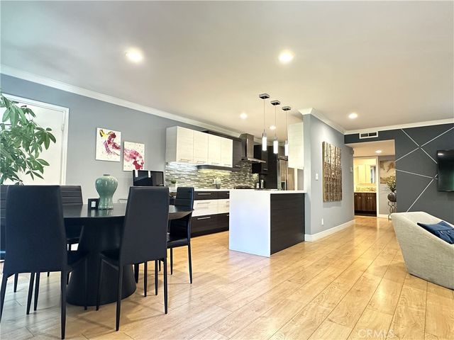6720 Hillpark Drive 204, Los Angeles, CA 90068