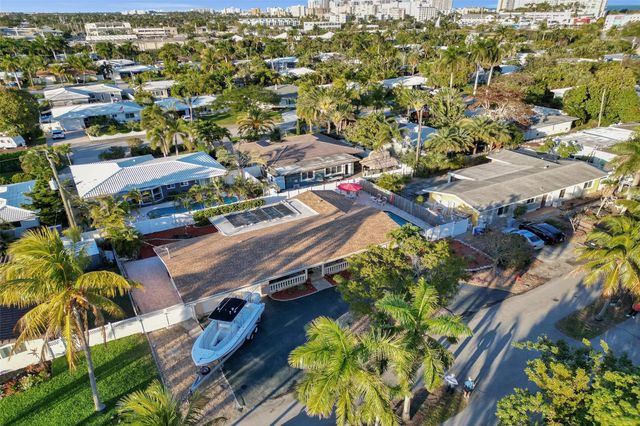 2585 SE 3rd St, Pompano Beach, FL 33062