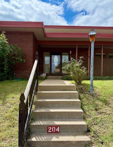 204 Houston Street, Borger, TX 79007