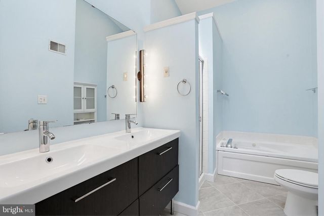 6891 SIGNATURE CIR, Alexandria, VA 22310