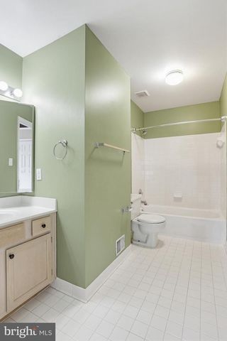 6891 SIGNATURE CIR, Alexandria, VA 22310