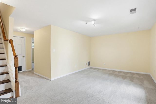 6891 SIGNATURE CIR, Alexandria, VA 22310