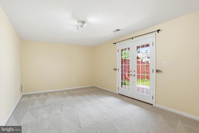 6891 SIGNATURE CIR, Alexandria, VA 22310