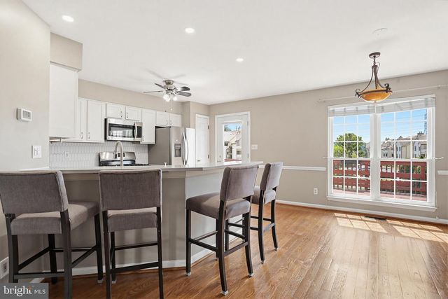 6891 SIGNATURE CIR, Alexandria, VA 22310