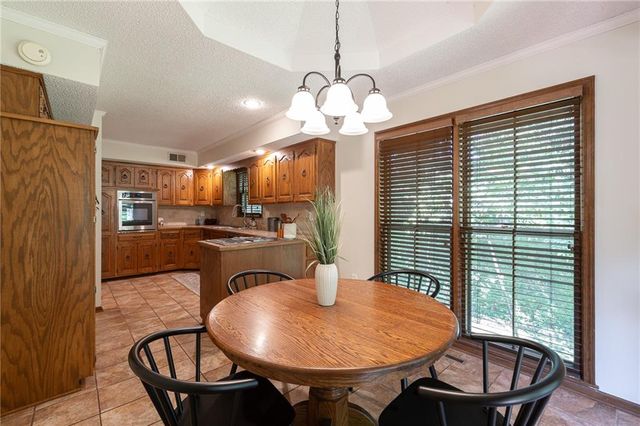 9819 Howard Road, Lee's Summit, MO 64086