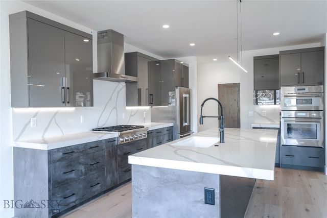794 Naya Nuki Drive, Bozeman, MT 59715