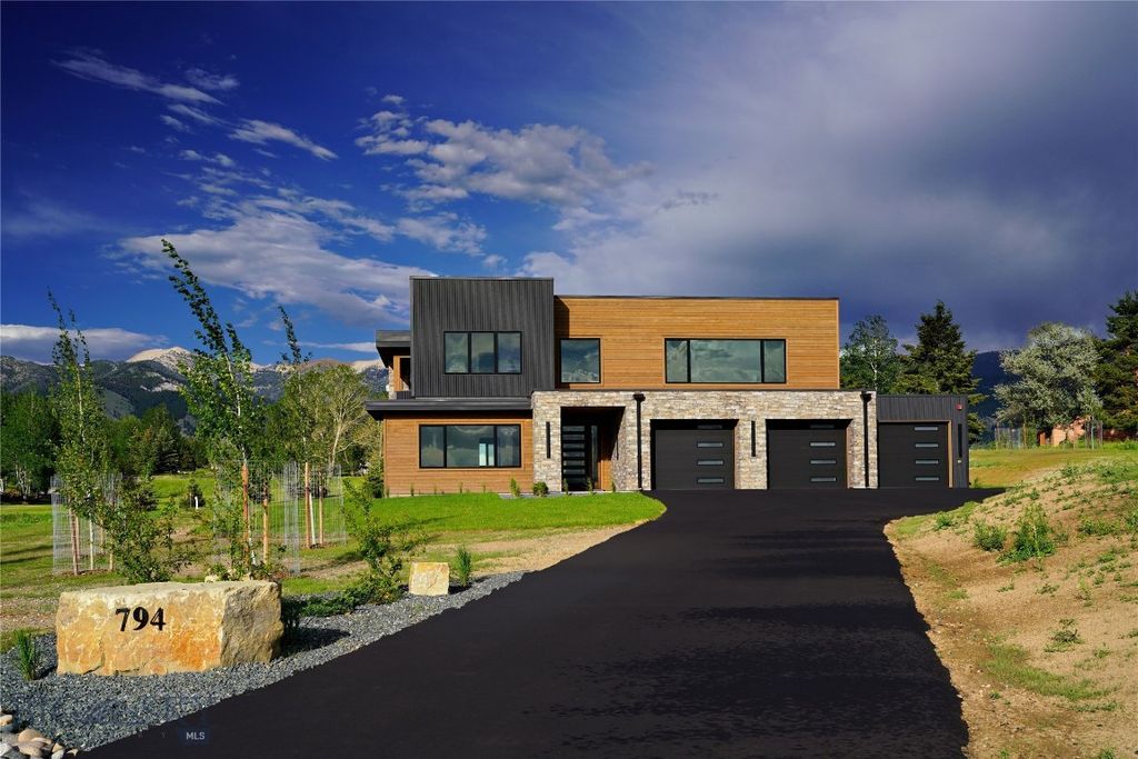 794 Naya Nuki Drive, Bozeman, MT 59715