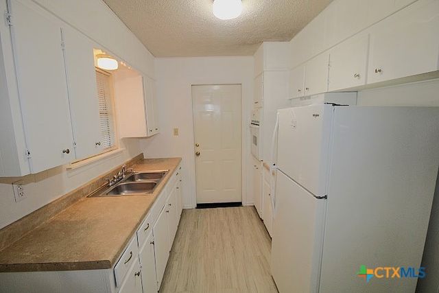 512 Creek Street, Copperas Cove, TX 76522