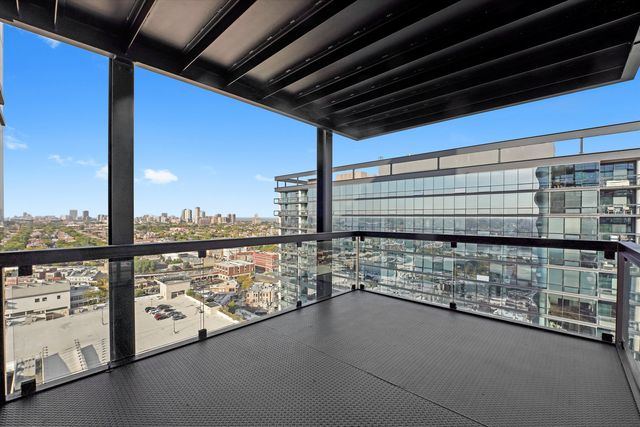 860 W Blackhawk Street 2106, Chicago, IL 60642