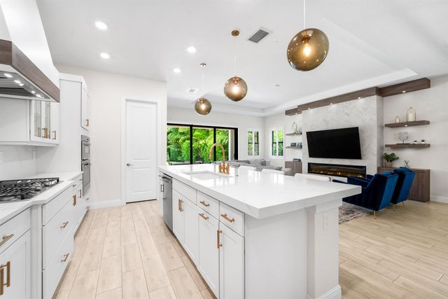 11745 Bayview Circle, Parkland, FL 33076